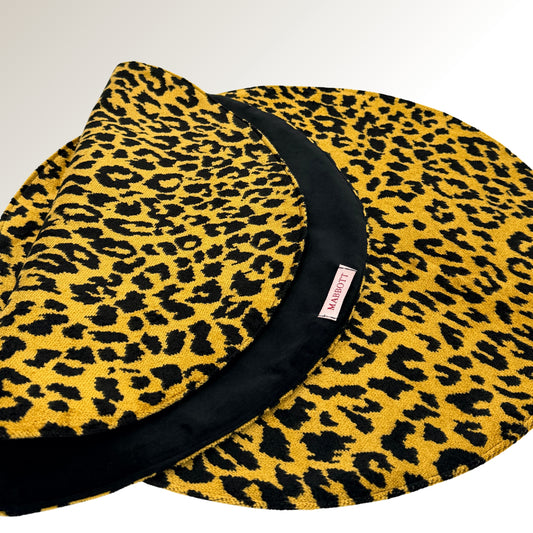 Special Leopard placemats.