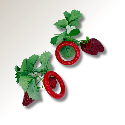 Strawberries ring.