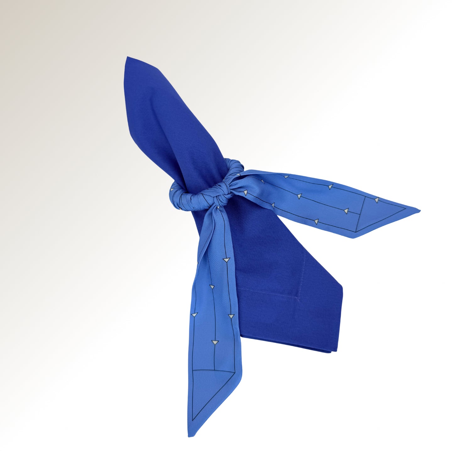 Blue twilly ring.