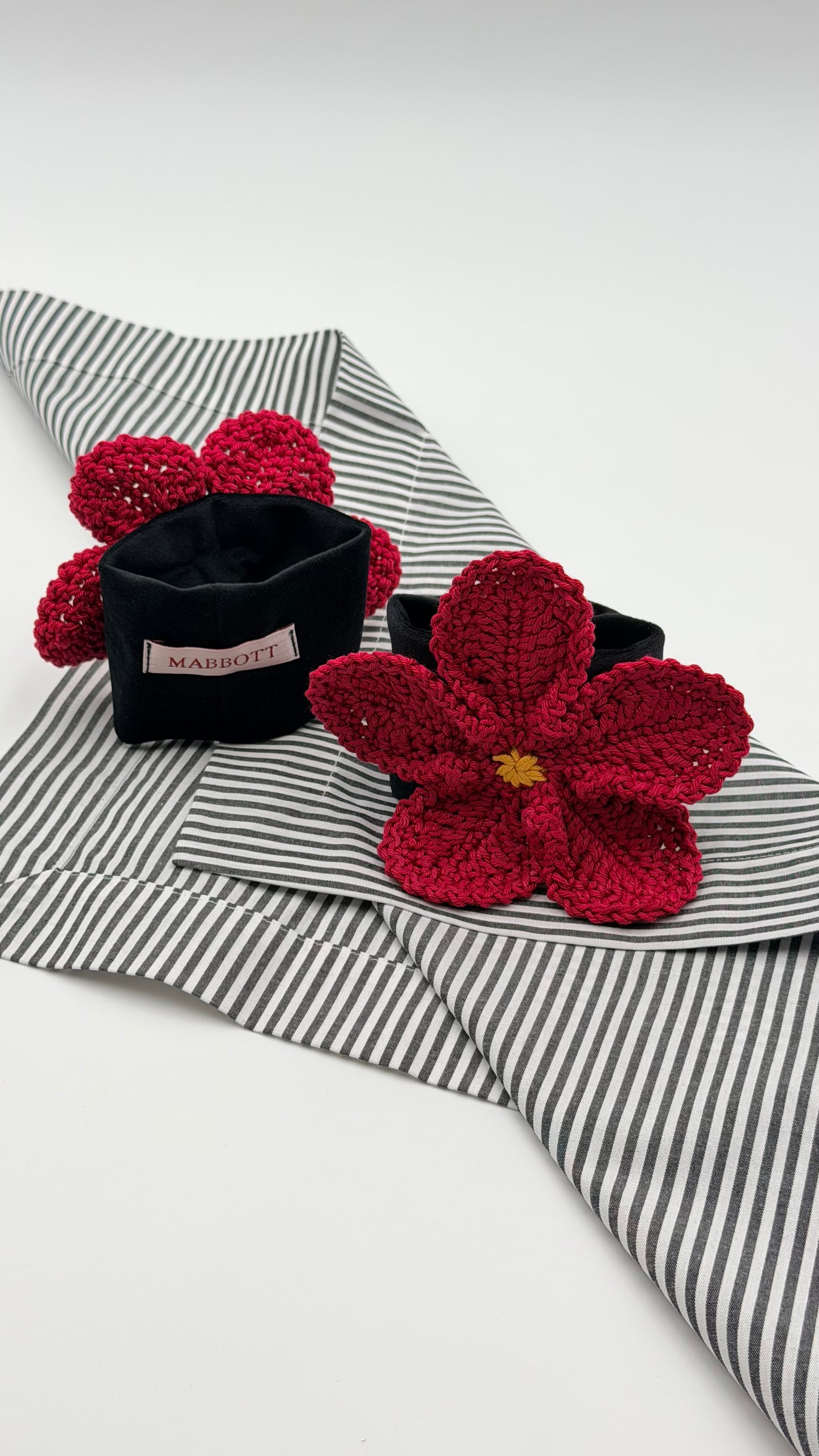 The crochet set.