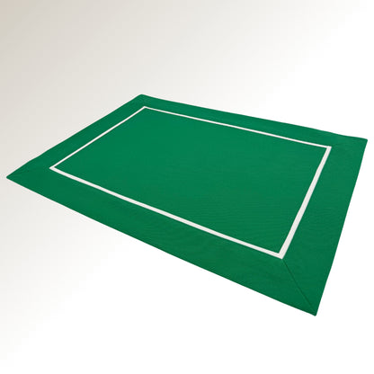 Green classic placemats.