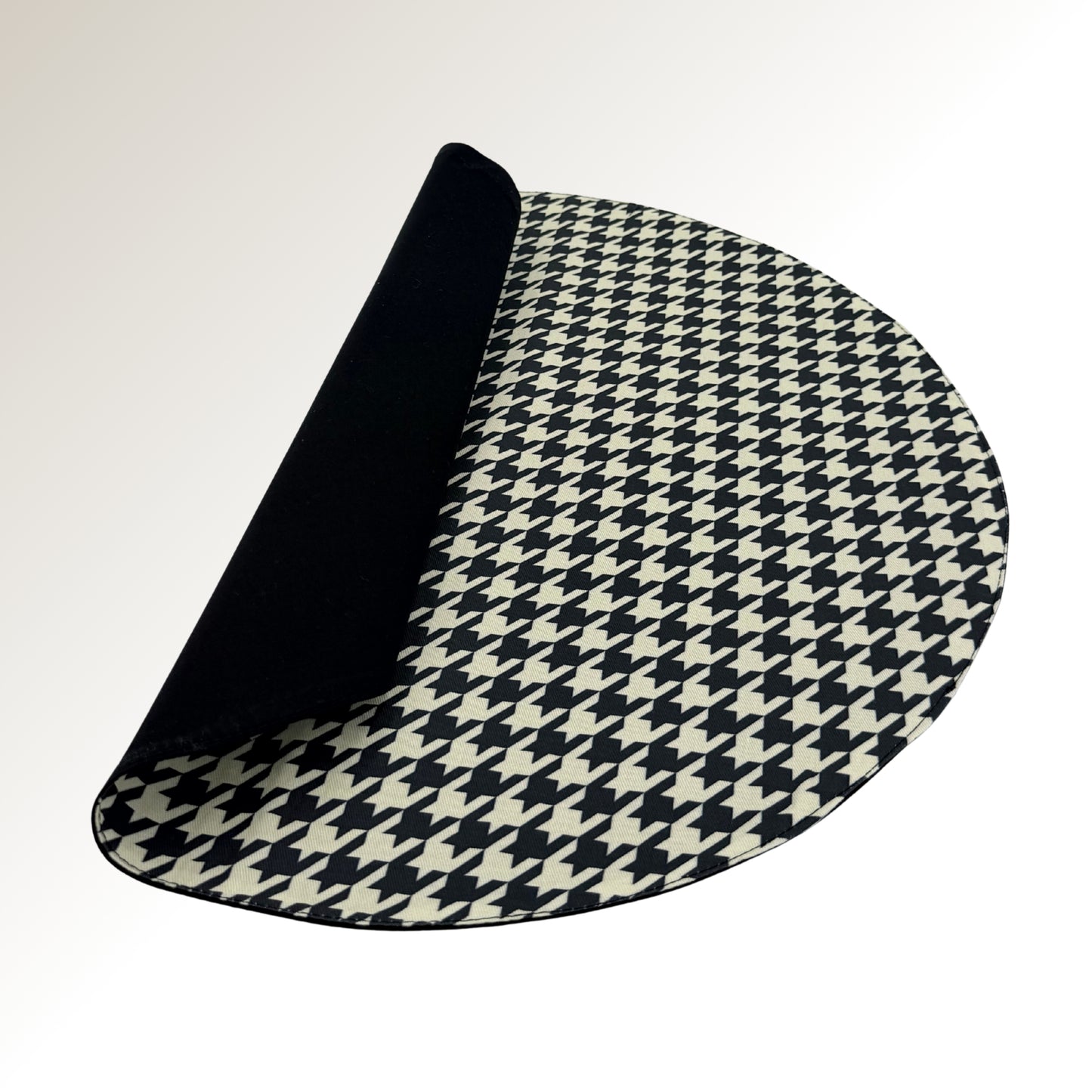 Pied de Poule placemats.