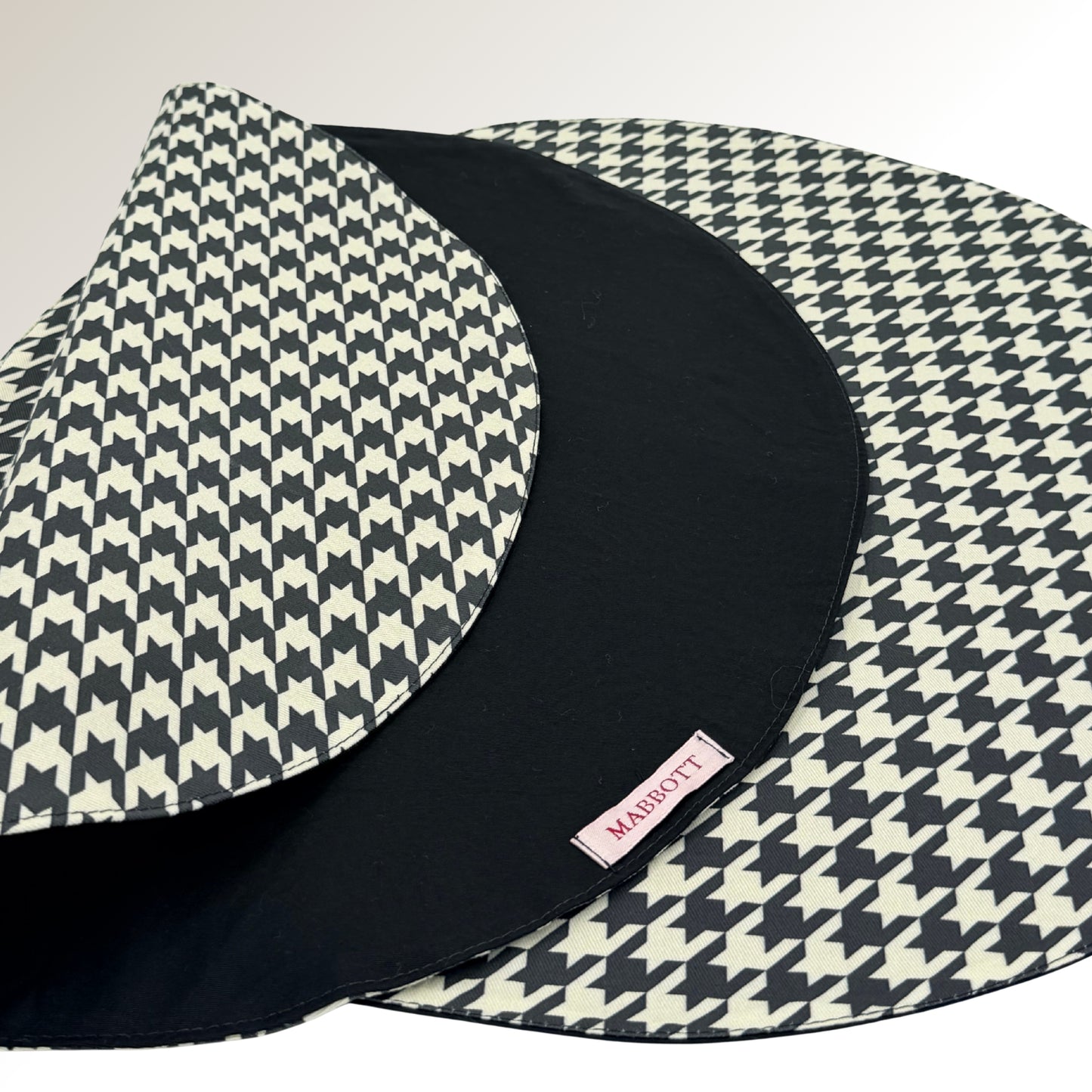 Pied de Poule placemats.